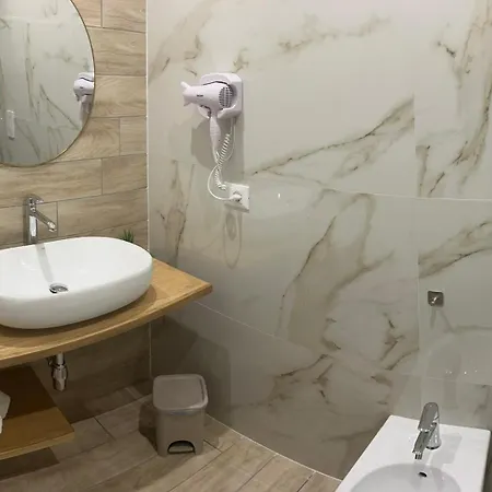 Aramarina Couette-café 4*