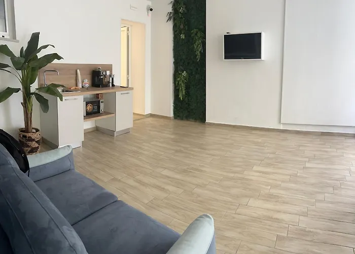 לינה וארוחת בוקר Aramarina מרינה די סקבוניאה