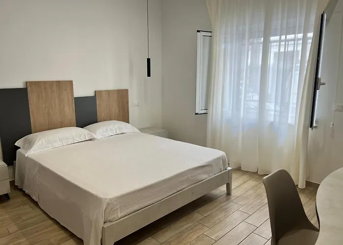 לינה וארוחת בוקר Aramarina מרינה די סקבוניאה