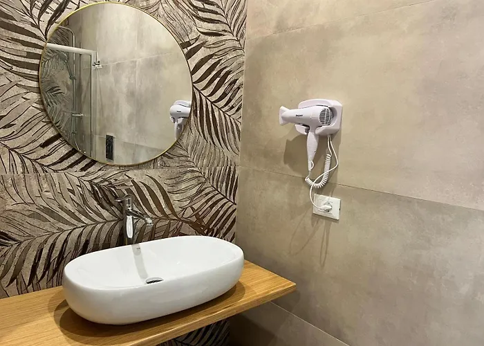 לינה וארוחת בוקר Aramarina 4*